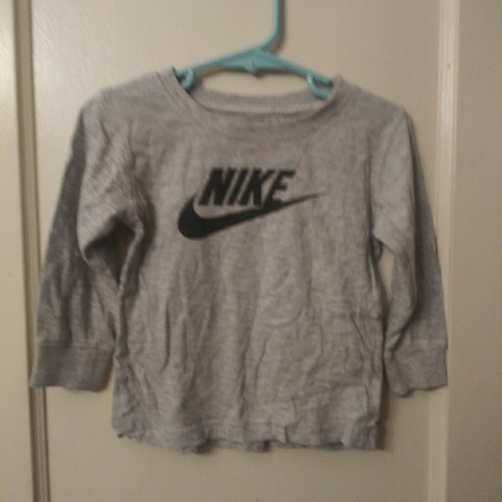 💎Nike shirt. 18 months